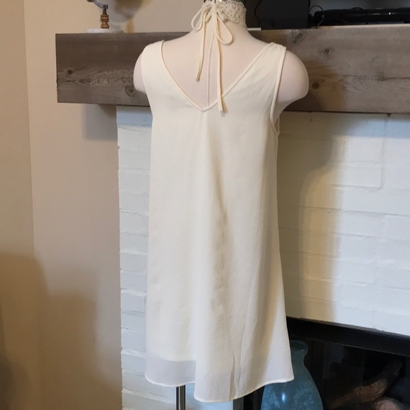 Entro Dress - Picture 3 of 4